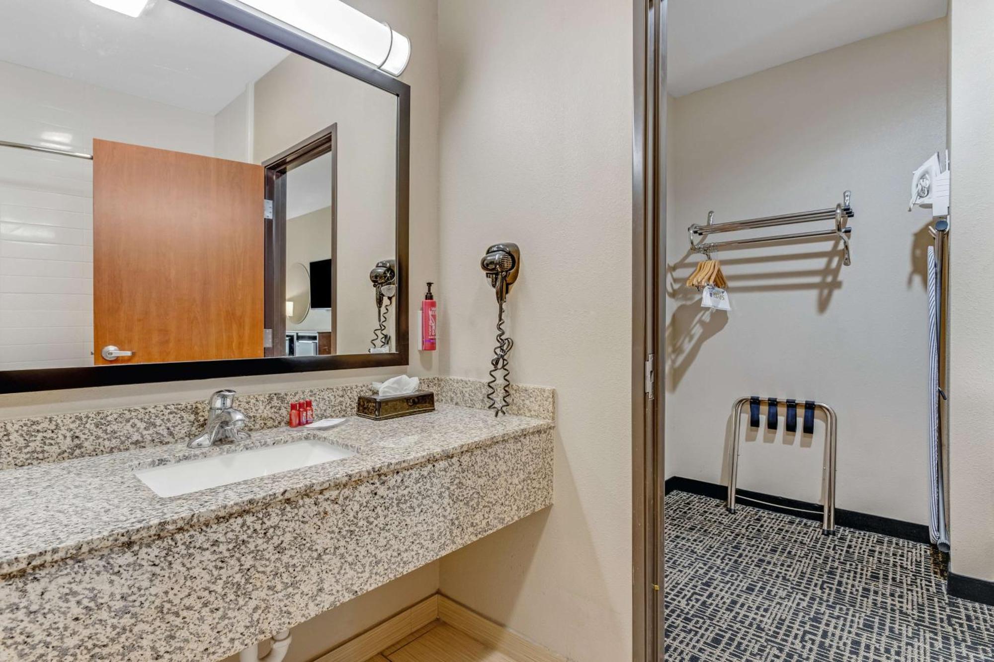 Surestay Plus Hotel By Best Western Owasso Tulsa North Εξωτερικό φωτογραφία
